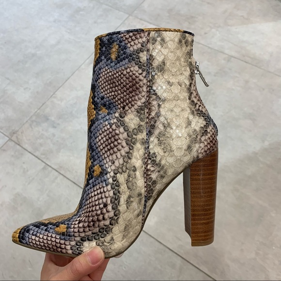 STEVE MADDEN Trista -S Multi snake ankle boots - Picture 6 of 12